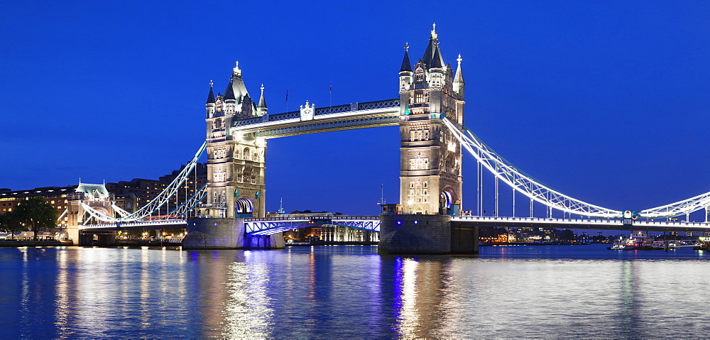 River Thames and Tower Bridge at night, London, England, United Kingdom, Europe