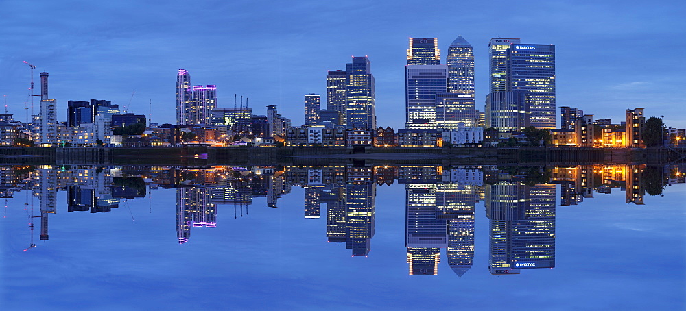 View over River Thames to Canary Wharf, Docklands, London, England, United Kingdom, Europe