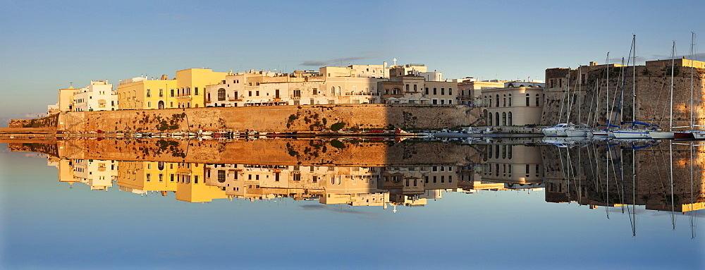 Old town with castle and harbour at sunrise, Gallipoli, Lecce province, Salentine Peninsula, Puglia, Italy, Mediterranean, Europe