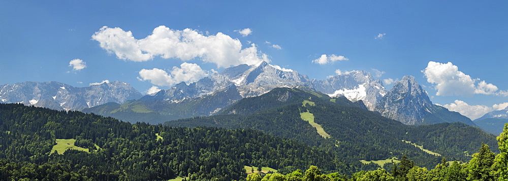 View to Mount Zugspitze, 2962m, and Wetterstein Mountain Range, Werdenfelser Land, Upper Bavaria, Germany, Europe