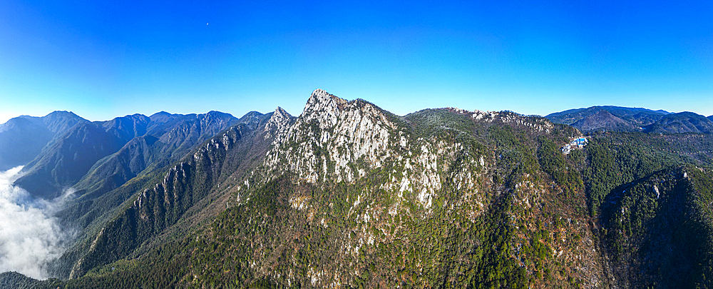 Aerial of Hanpo Pass, Mount Lu (Lushan), UNESCO World Heritage Site, Jiujiang, Jiangxi, China, Asia