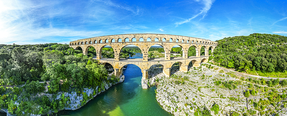 The Pont du Gard, a Roman aqueduct, UNESCO World Heritage Site, Vers-Pont-du-Guard, Occitanie, France, Europe