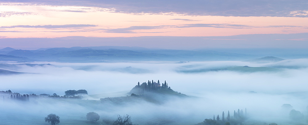 Podere Belvedere and mist at sunrise, San Quirico d'Orcia, Val d'Orcia, UNESCO World Heritage Site, Tuscany, Italy, Europe