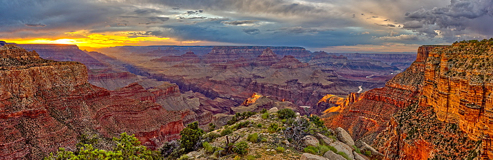 Grand Canyon view at sunset from the west side of Moran Point, Grand Canyon National Park, UNESCO World Heritage Site, Arizona, United States of America, North America