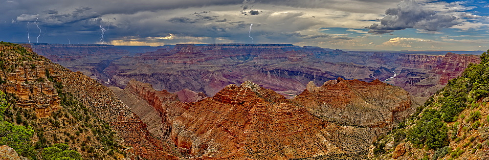 View of the Grand Canyon west of Navajo Point with a storm rolling in from the west, Arizona, United States of America, North America