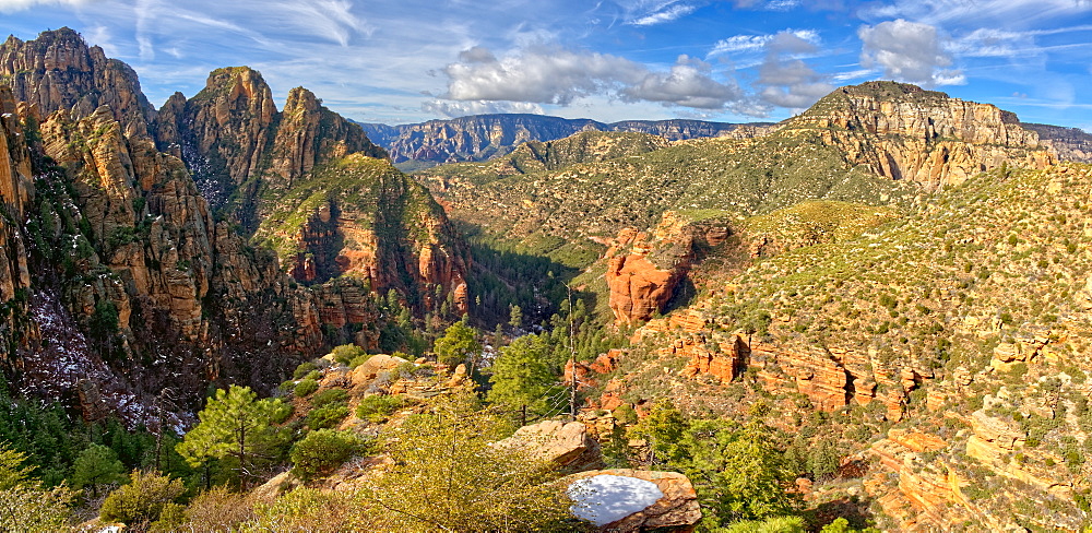 Western view of Sterling Canyon from its crest along the Sterling Pass Trail north of Sedona, Arizona, United States of America, North America