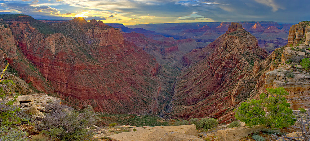 Hance Creek at sunset with Sinking Ship on the left and Coronado Butte right of center right, Grand Canyon, Grand Canyon National Park, UNESCO World Heritage Site, Arizona, United States of America, North America