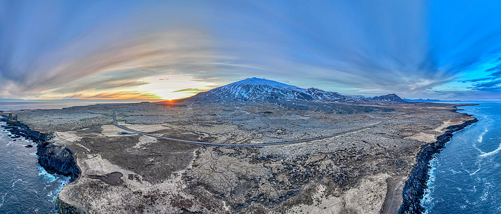 A view of SnA�fellsjokull in the Snaefellsnes Peninsula at sunset, Iceland, Polar Regions