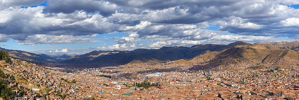 Panoramic view of Cusco (Cuzco) city, Cusco Province, Cusco Region, Peru, South America