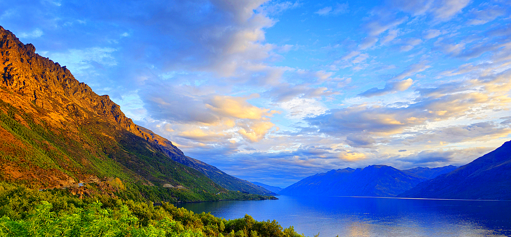 Autumn evening, Lake Wakatipu, near Queenstown, South Island, New Zealand