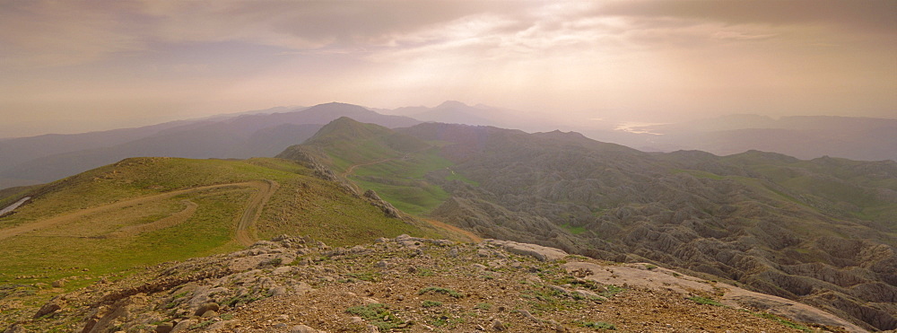 Panoramic view from summit of Mount Nemrut, Cappadocia, Anatolia, Turkey, Asia Minor, Asia