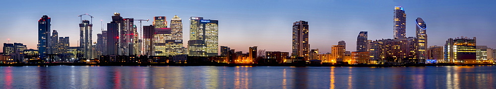 Canary Wharf from Greenwich at dusk, London, England, United Kingdom, Europe