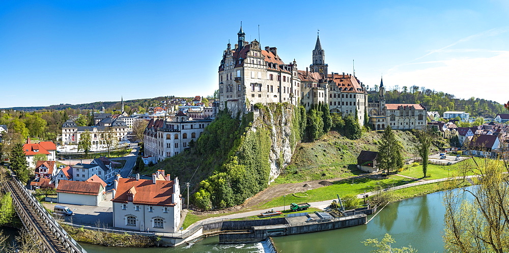 Sigmaringen Castle with Danube, Sigmaringen, Baden-Wurttemberg, Germany, Europe