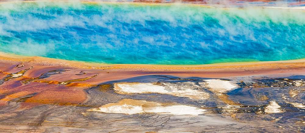 Colored mineral deposits at the edge sr steaming hot spring, detail photo, Grand Prismatic Spring, Midway Geyser Basin, Yellowstone National Park, Wyoming, USA, North America