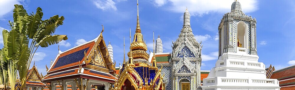 Scenic golden temple of emerald buddha Wat Phra Kaew in Bangkok, Thailand, Asia