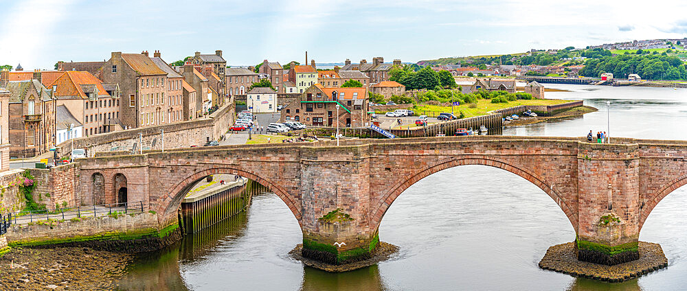 View of the Old Bridge over River Tweed and town houses, Berwick-upon-Tweed, Northumberland, England, United Kingdom, Europe