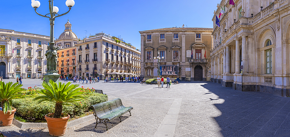 View of Chiesa della Badia di Sant'Agata and Piazza dell'Universita, Catania, Sicily, Italy, Mediterranean, Europe