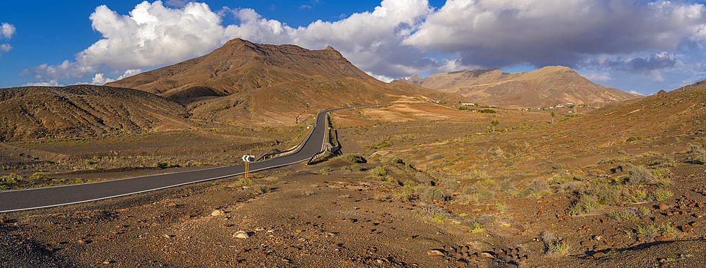 View of road, landscape and mountains near La Pared, La Pared, Fuerteventura, Canary Islands, Spain, Atlantic, Europe