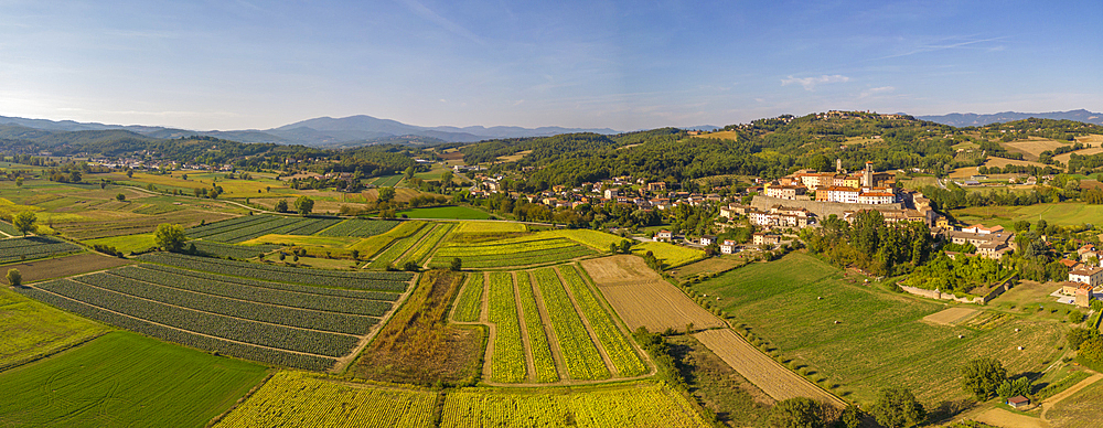 Elevated view of farmland, landscape and town, Monterchi, Province of Arezzo, Tuscany, Italy, Europe