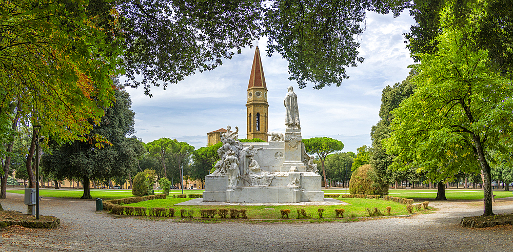 View of Monument of Francesco Petrarca in Passeggio del Prato, Arezzo, Province of Arezzo, Tuscany, Italy, Europe