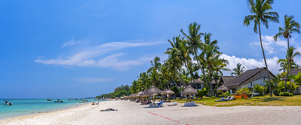 View of Beach at Trou-aux-Biches and turquoise Indian Ocean on sunny day, Trou-aux-Biches, Mauritius, Indian Ocean, Africa