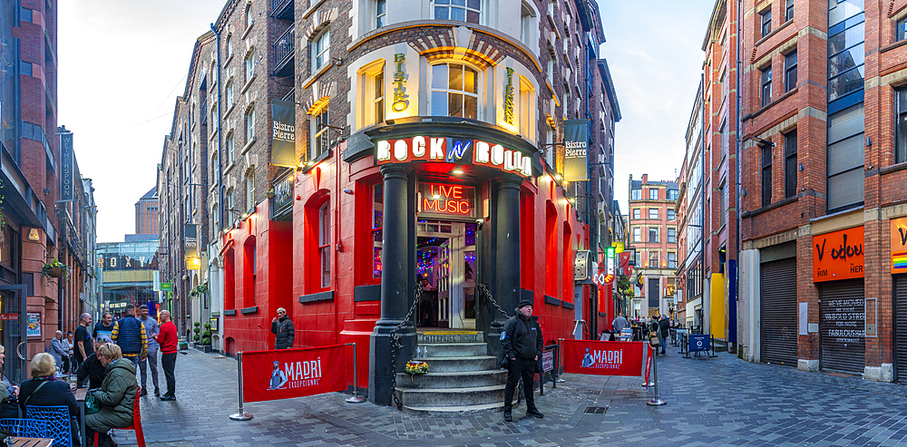 View of bars and night life, Liverpool City Centre, Liverpool, Merseyside, England, United Kingdom, Europe