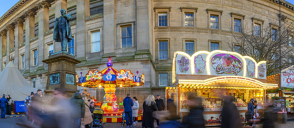 View of Christmas Market and St. Georges Hall, Liverpool City Centre, Liverpool, Merseyside, England, United Kingdom, Europe