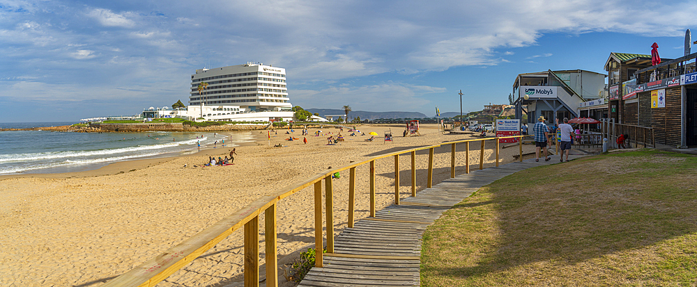 View of hotel and beach bar at Central Beach in Plettenberg Bay, Plettenberg, Garden Route, Western Cape Province, South Africa, Africa