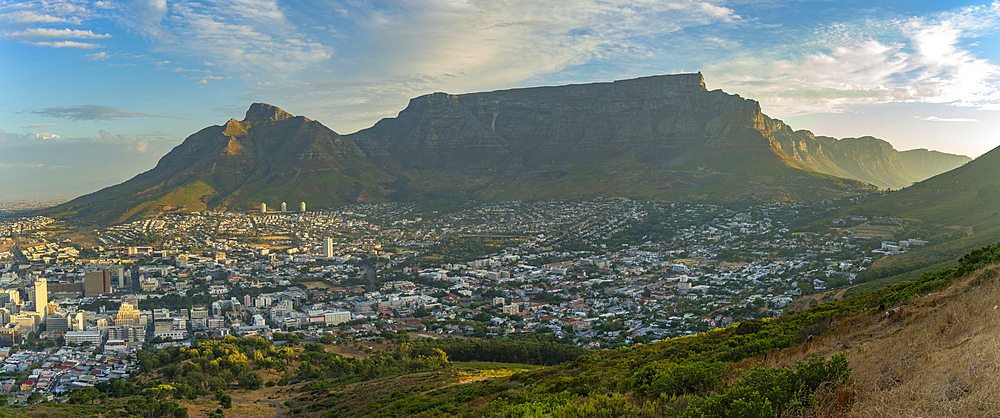 View of Cape Town and Table Mountain from Signal Hill at sunset, Cape Town, Western Cape, South Africa, Africa