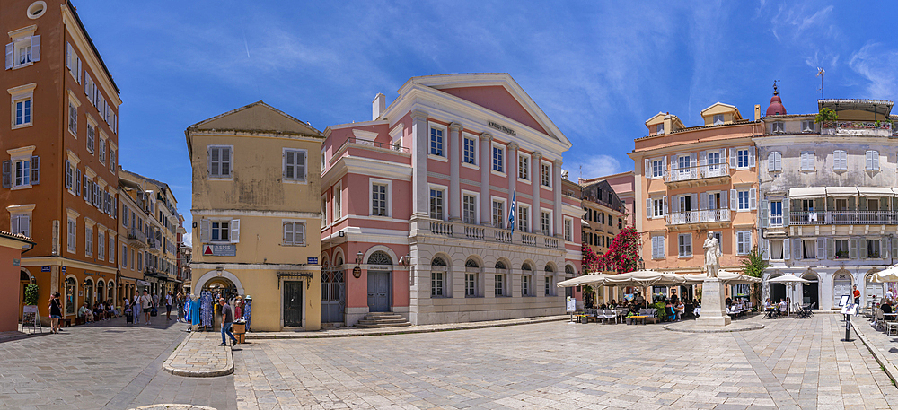 View of Plakada t' Agiou Spiridona Square, Corfu Town, UNESCO World Heritage Site, Corfu, Ionian Sea, Greek Islands, Greece, Europe