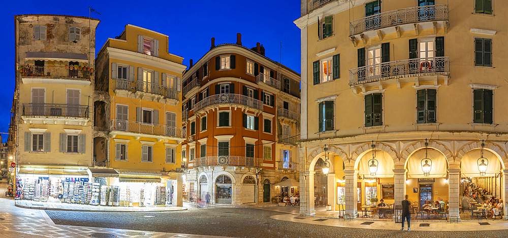 View of Pentophanaro (5 Lamps) in Place Theotoki at dusk, Corfu Town, Corfu, Ionian Sea, Greek Islands, Greece, Europe