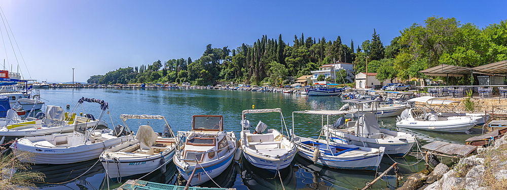 View of harbour boats at Ipsos, Ipsos, Corfu, Ionian Sea, Greek Islands, Greece, Europe