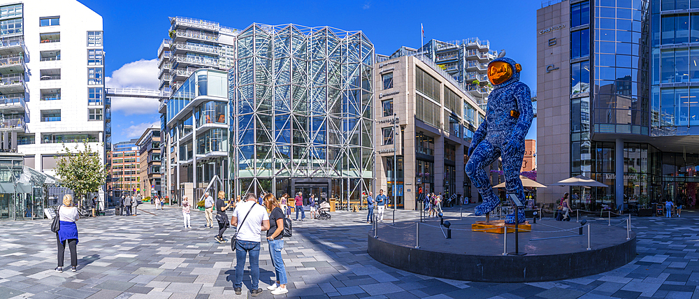 View of What's Next sculpture by Brendan Murphy, 2023, in Bryggertorget, Aker Brygge, Oslo, Norway, Scandinavia, Europe