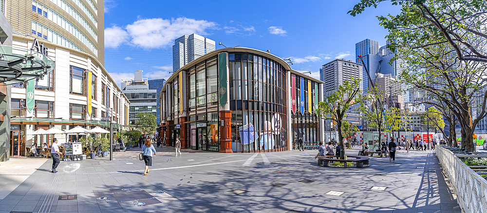 View of cafes, shops and highrise buildings in the Chome-4-5 Akasaka District, Minato City, Tokyo, Honshu, Japan