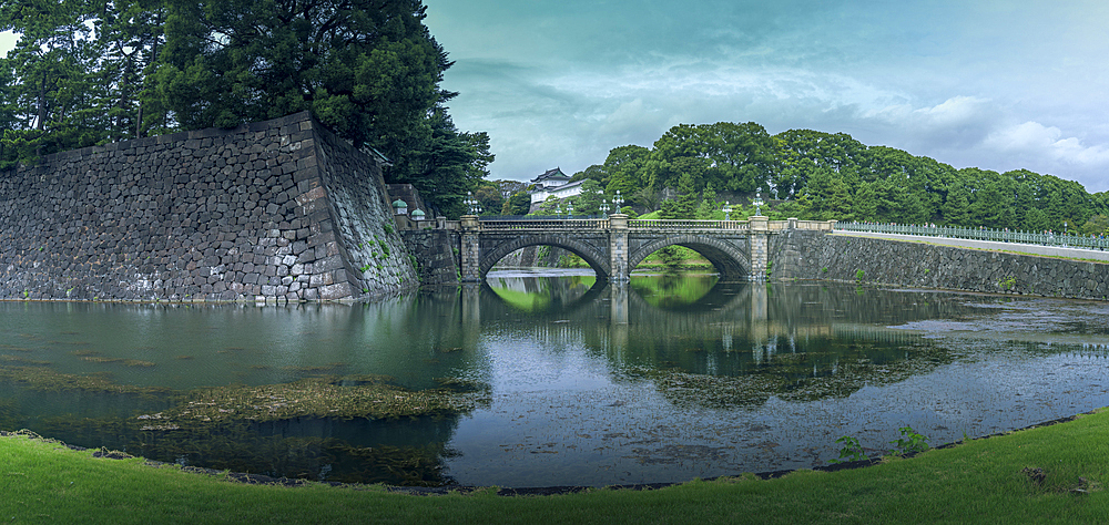 View of Nijubashi bridge over the moat, The Imperial Palace of Tokyo, Tokyo, Honshu, Japan