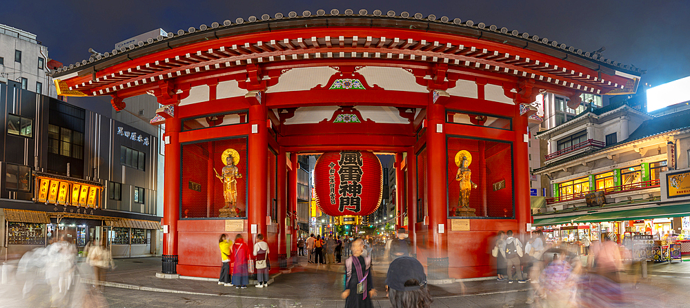 View of Kaminarimon Gate, entrance to Senso-ji Temple at night, Asakusa, Taito City, Tokyo, Japan, Asia