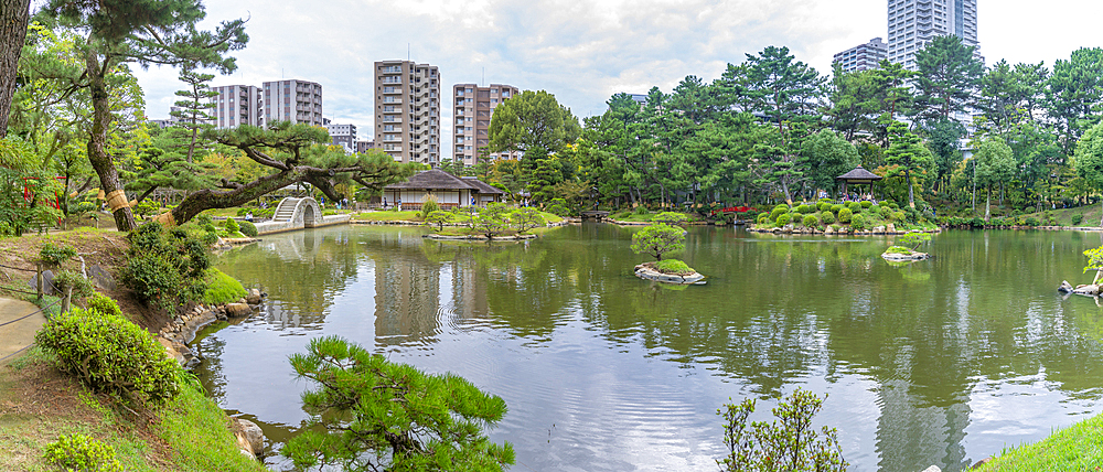 View of Takueichi Pond in Shukkeien Garden, Kaminoboricho, Naka Ward, Hiroshima, Japan, Asia