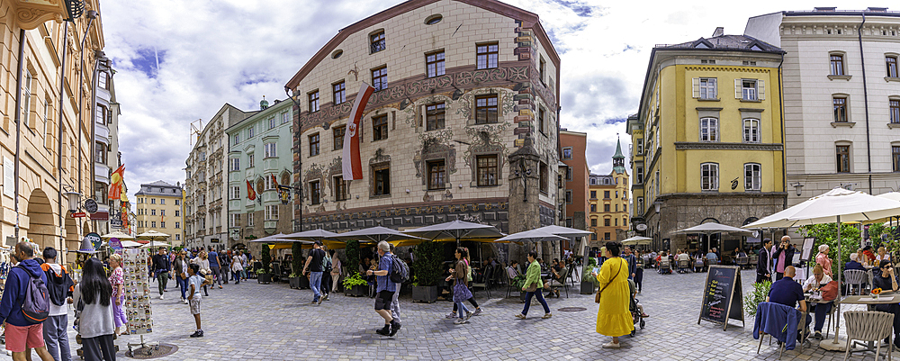 View of cafes in the old town of Innsbruck on a sunny day in summer, Innsbruck, Tyrol Region, Austria, Europe
