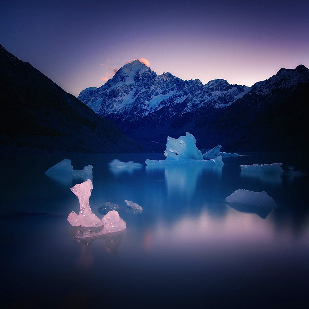 Hooker Glacier Lake, Mount Cook (Aoraki), Hooker Valley Trail, UNESCO World Heritage Site, South Island, New Zealand, Pacific