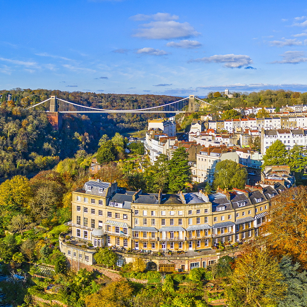 Clifton Suspension Bridge spanning the River Avon and linking Clifton and Leigh Woods, Bristol, England, United Kingdom, Europe