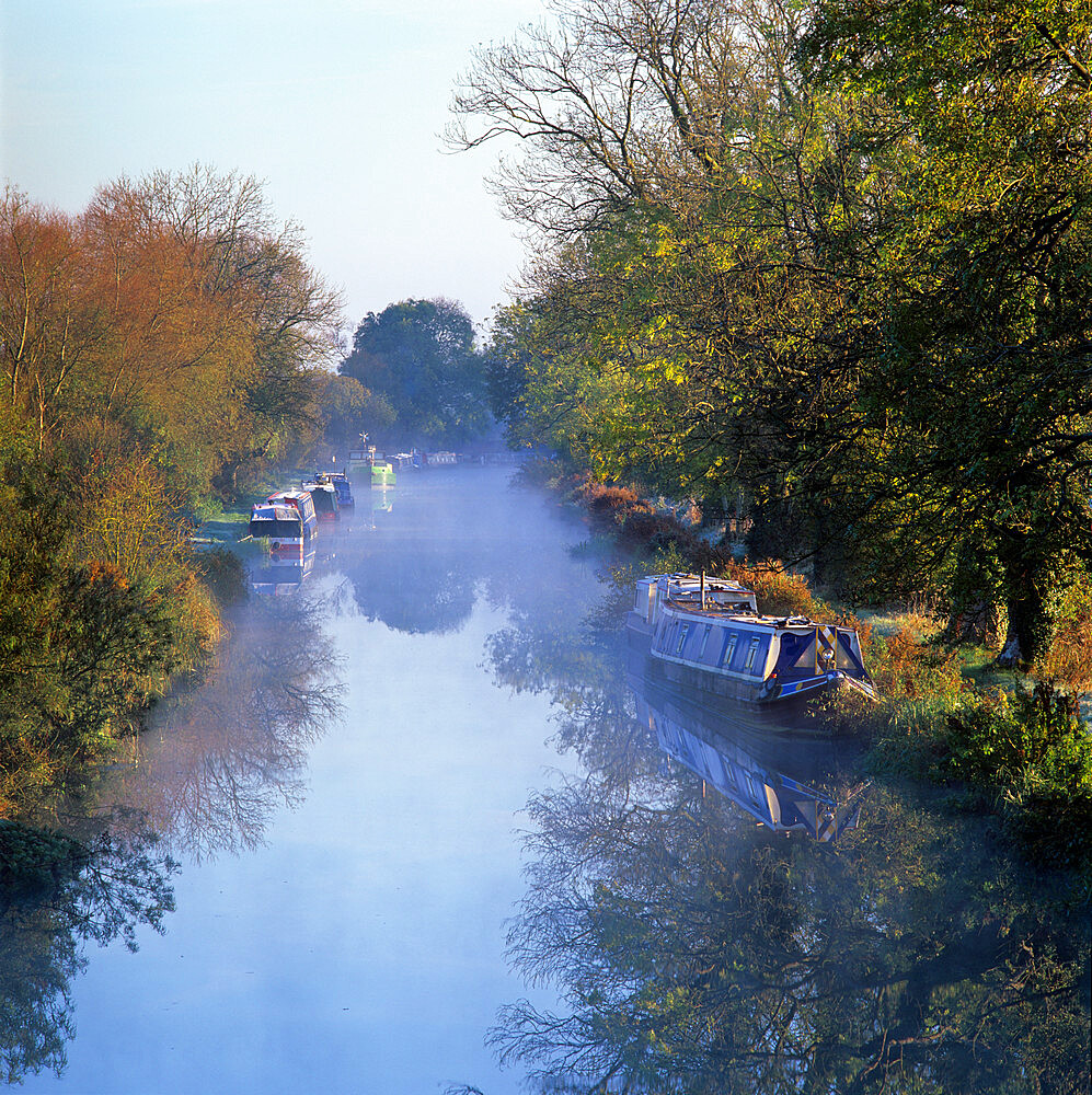 Kennet and Avon canal in mist, Great Bedwyn, Wiltshire, England, United Kingdom, Europe