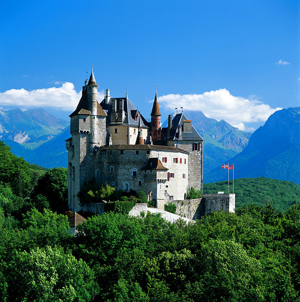 Chateau de Menthon, Menthon St. Bernard, near Annecy, Lake Annecy, Rhone Alpes, France, Europe