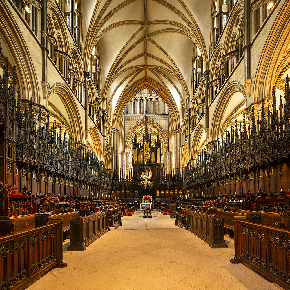 Interior of Lincoln Cathedral, Lincoln, Lincolnshire, England, United Kingdom, Europe