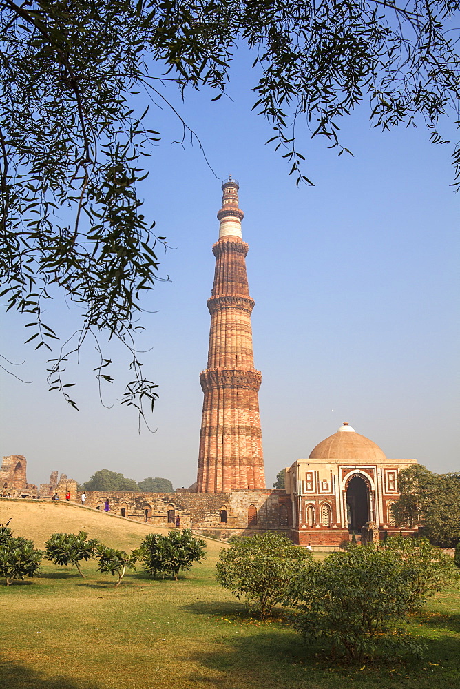 Qutub Minar, UNESCO World Heritage Site, Delhi, India, Asia