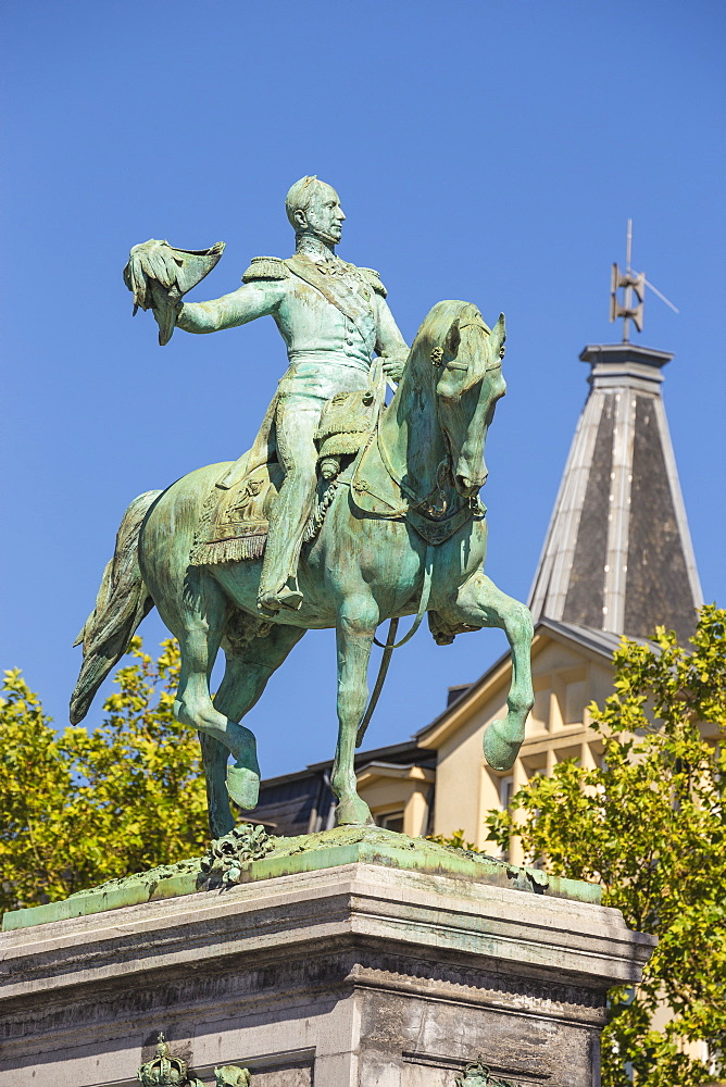 Place Guillaume II, equestrian statue of Grand Duke William II, Luxembourg City, Luxembourg, Europe