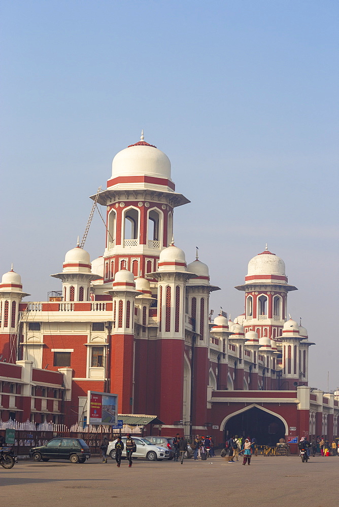 Railway station, Lucknow, Uttar Pradesh, India, Asia