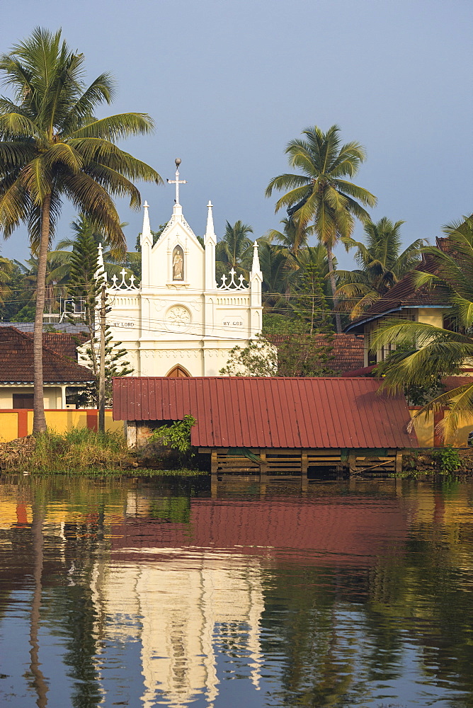 Church, Backwaters, Alappuzha (Alleppey), Kerala, India, Asia