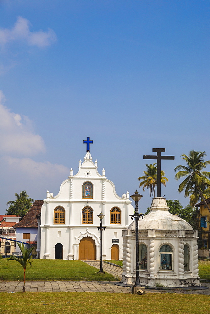 Our Lady of Hope Church on Vipin Island, Cochin (Kochi), Kerala, India, Asia