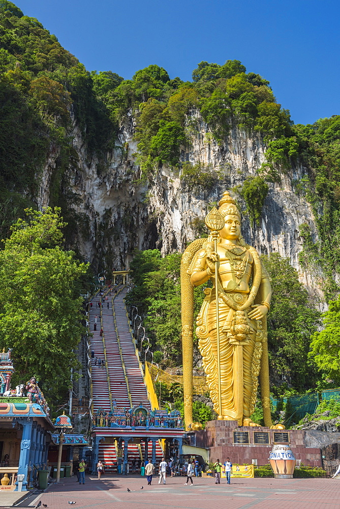 Lord Murugan dtatue, the largest statue of a Hindu Deity in Malaysia at the entrance to Batu Caves, Kuala Lumpur, Malaysia, Southeast Asia, Asia