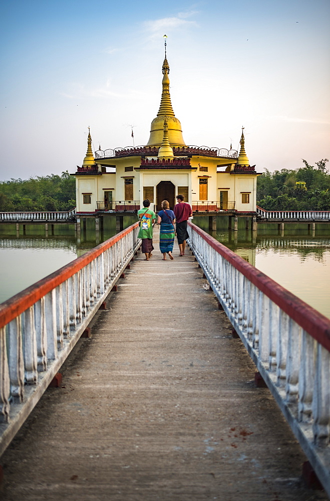 Snake Temple (Mwe Paya) at sunset, Dalah, across the river from Yangon (Rangoon), Myanmar (Burma), Asia